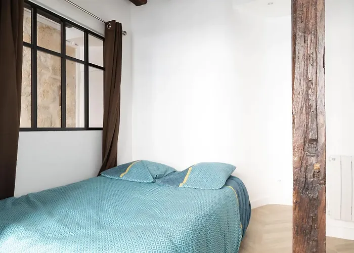 Apartment Lyonnais Center Of Paris