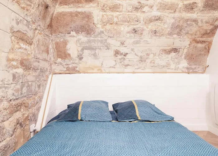 Apartment Lyonnais Center Of Paris